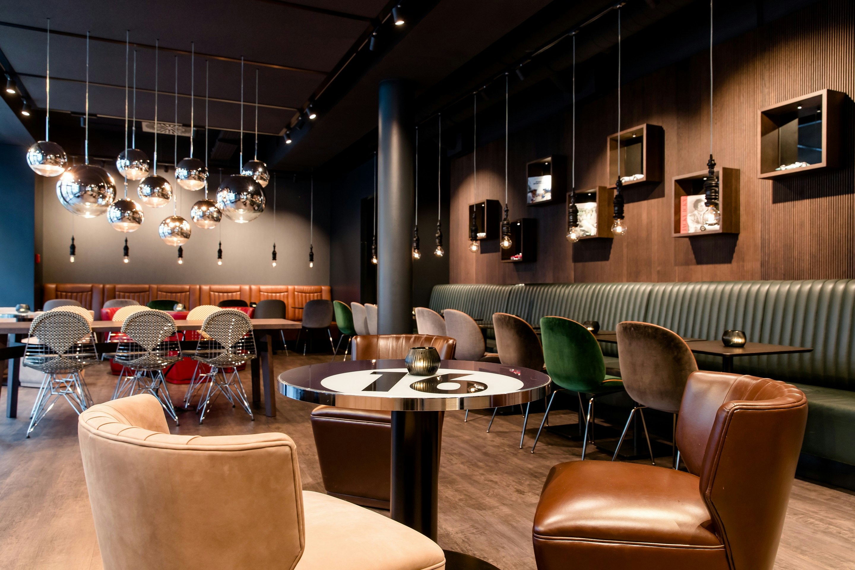 Hotel Motel One Frankfurt-East Side 18/20