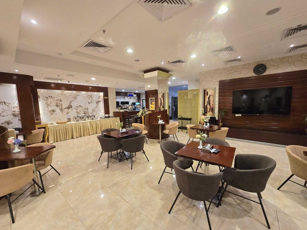 فندق ايكونو باي ليفا مطار جدة(Ekono Hotel (Ex - EKONO by LEVA Jeddah Airport Hotel)) 56/65