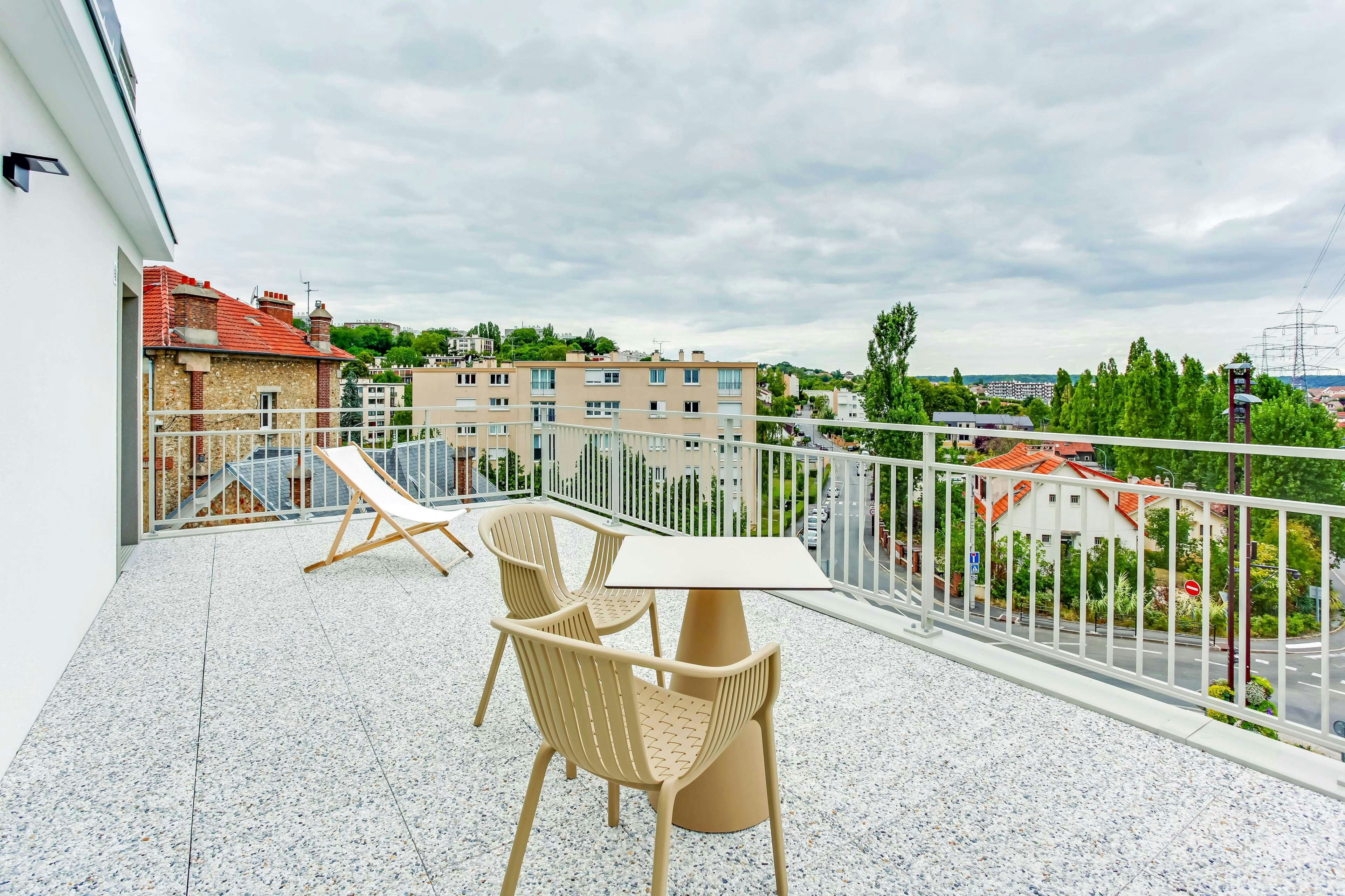 All Suites Appart Hotel Palaiseau - Massy TGV 40/41