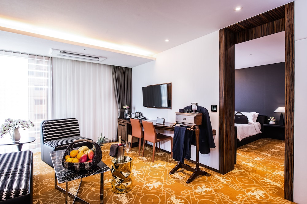 Hotel Leo 40/48