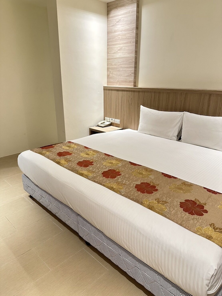STANDARD, DOUBLE BED