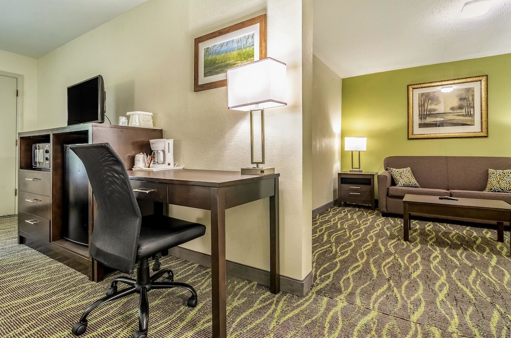Quality Inn & Suites Creedmor - Butner 37/39