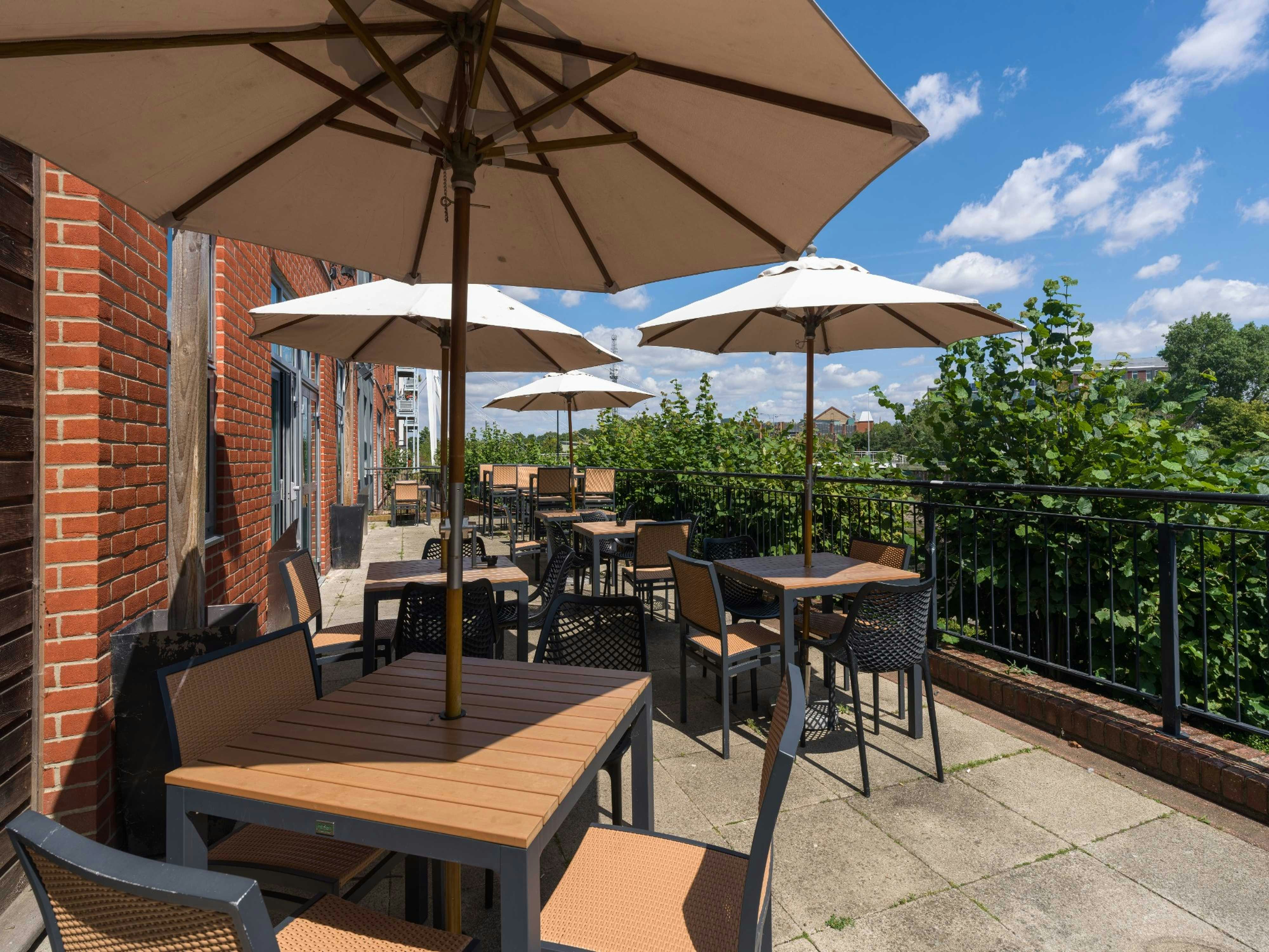 B&B HOTEL Ipswich 35/43