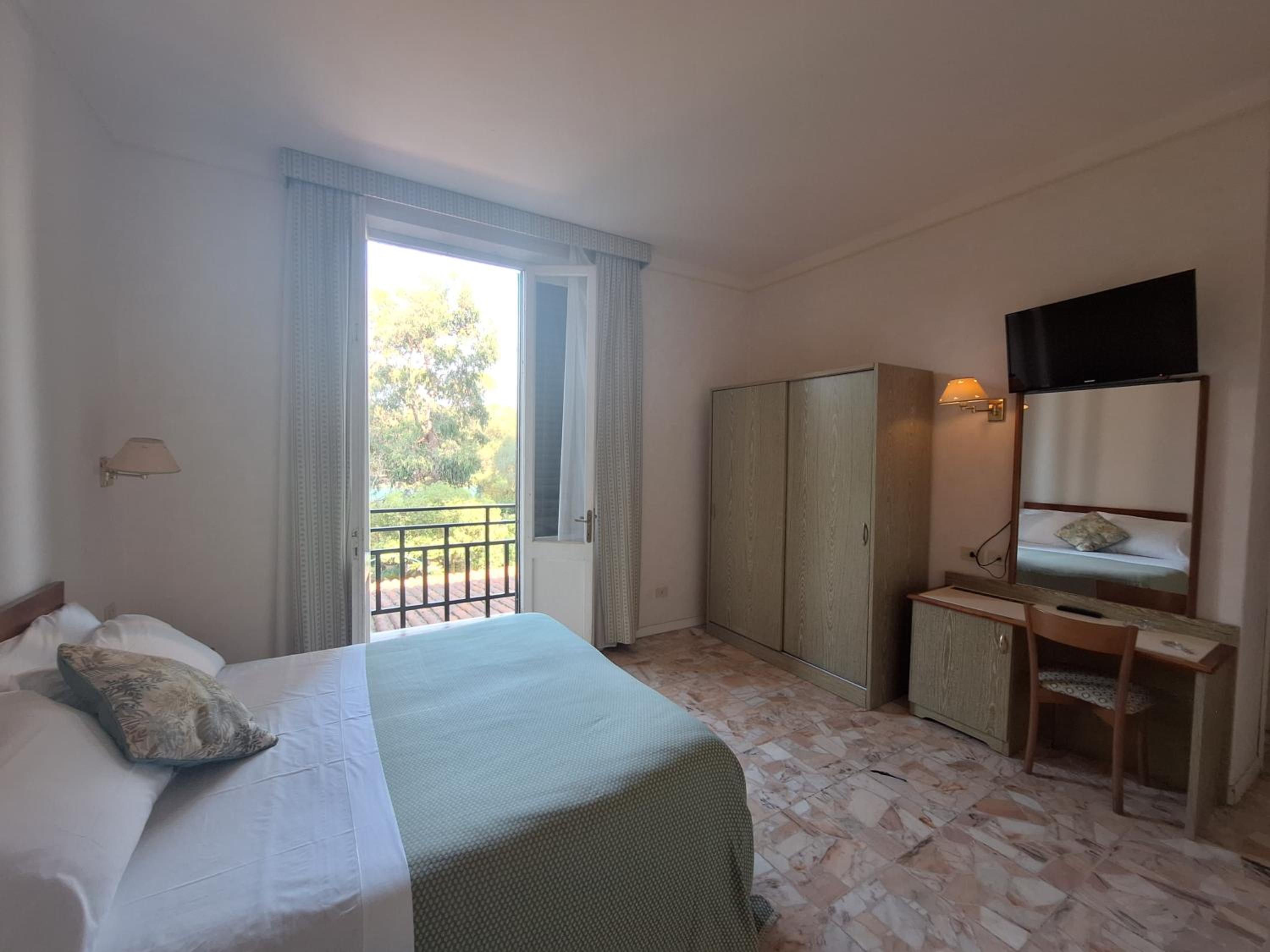 Room at Hotel Villa Tiziana, PIETRASANTA