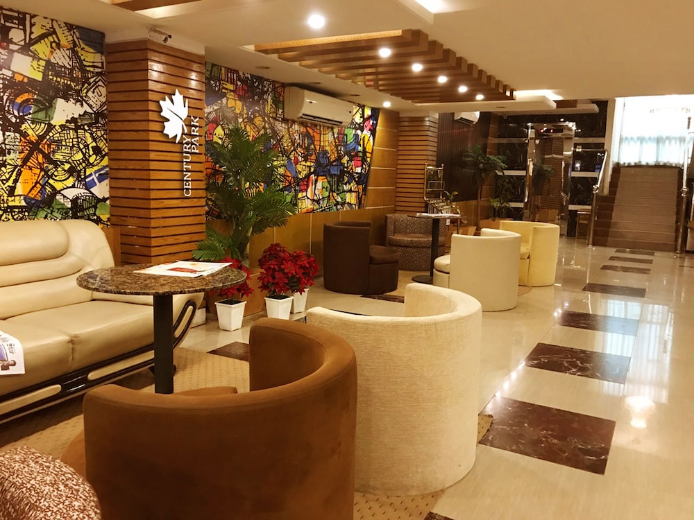 CENTURY PARK RESIDENCE 28/43