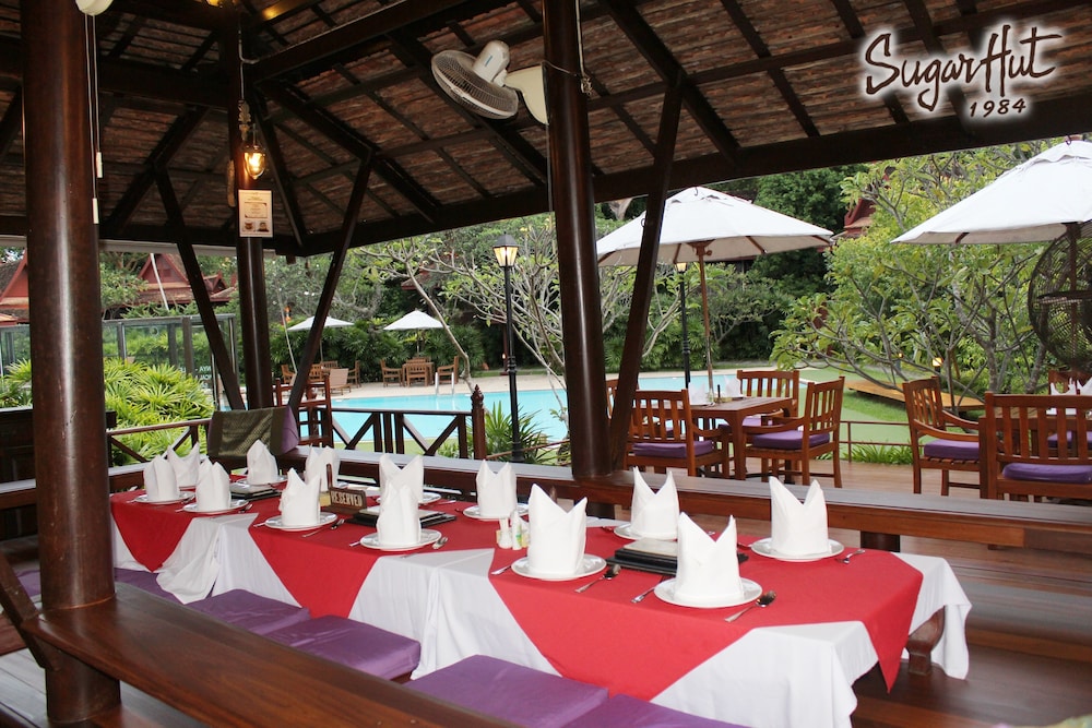 Sugar Hut Resort 56/74