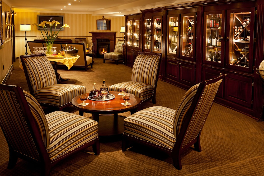 Crowne Pointe Historic Inn Spa 58/75
