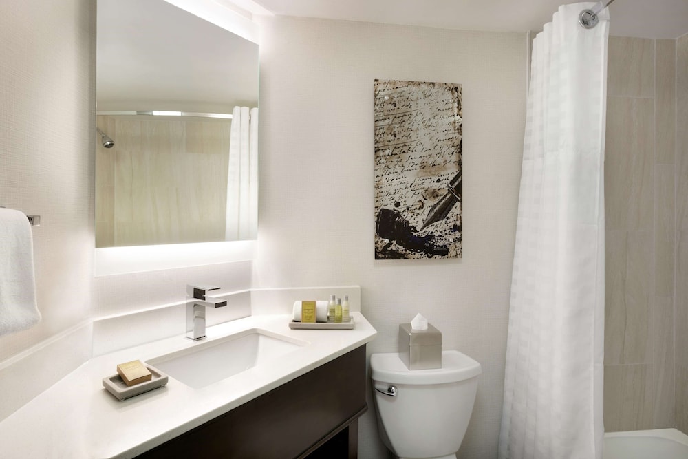 Doubletree By Hilton Mclean Tysons 11/71