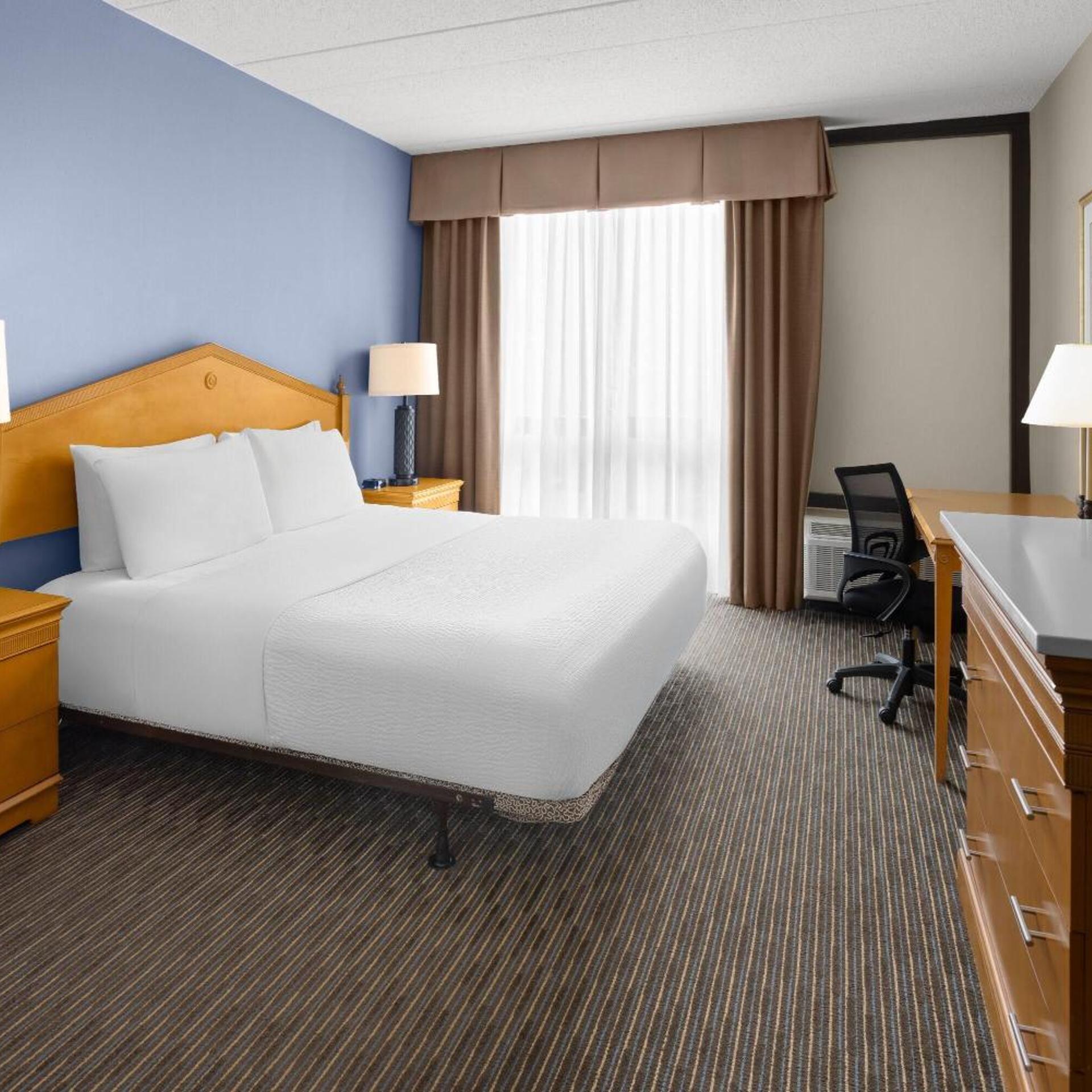 غرفة ديلوكس بسرير كينج لذوي الإعاقة، Days Hotel by Wyndham Toms River Jersey Shore 3/6