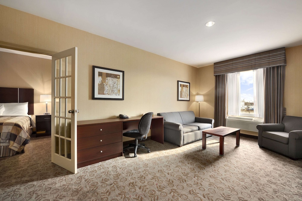 Days Inn By Wyndham Brampton 12/18