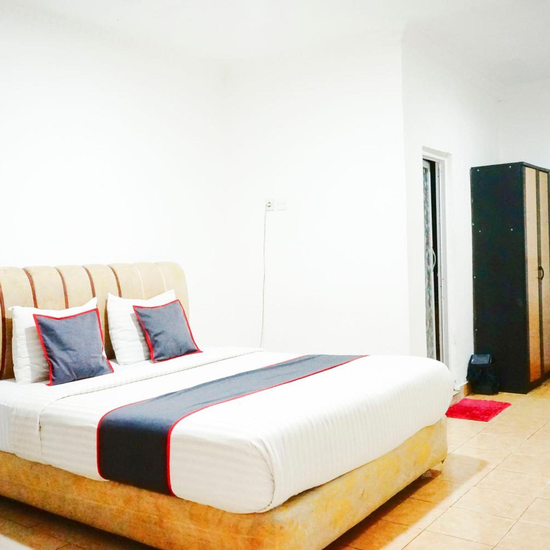 DELUXE, SUITE