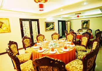 Classic Hoang Long Hotel 53/65