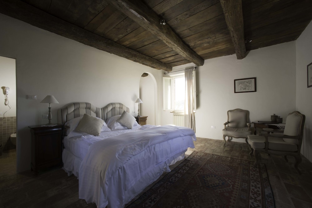 Tenuta Santo Pietro 12/50