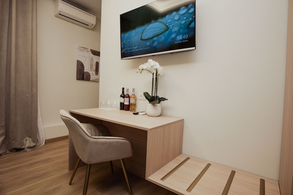 Cesare Ai Cavalieri Suites 7/50