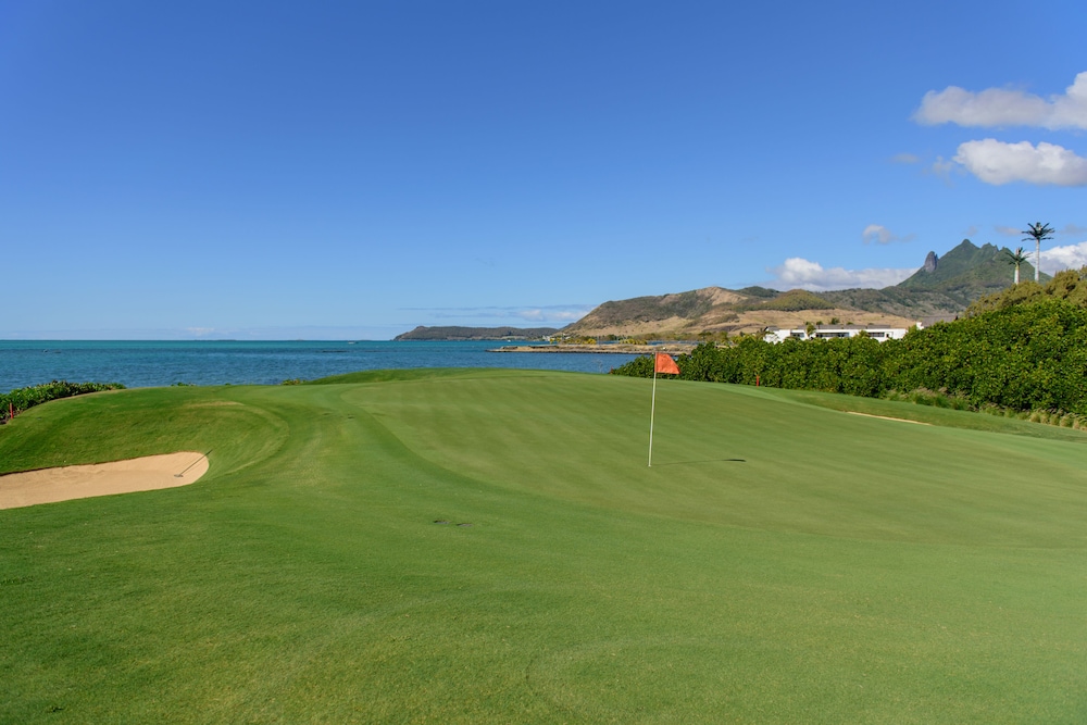 The Bay Club at Anahita 41/44