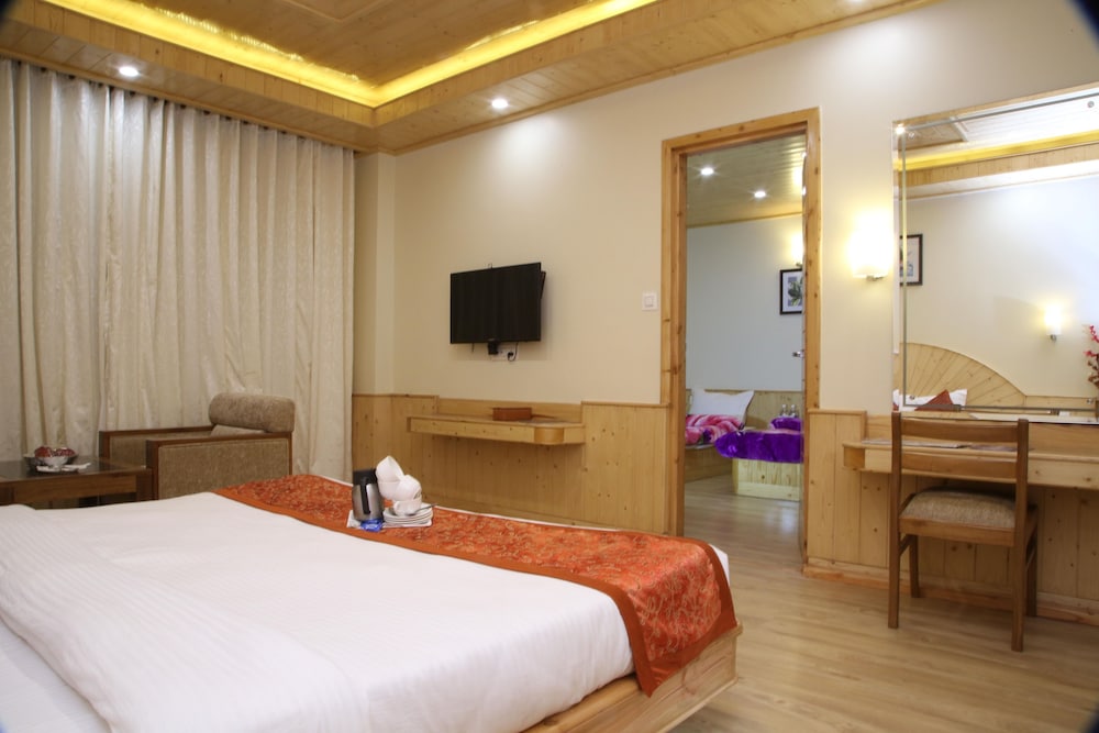 The Holiday Heights Manali 8/18
