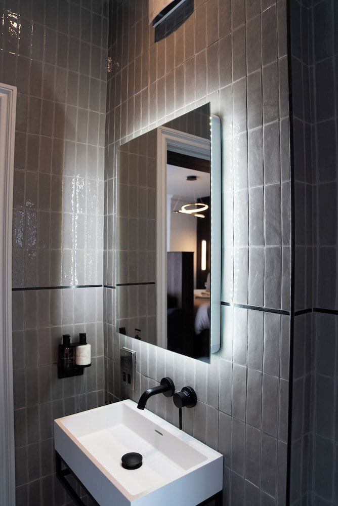 Cae Mor Hotel 32/41