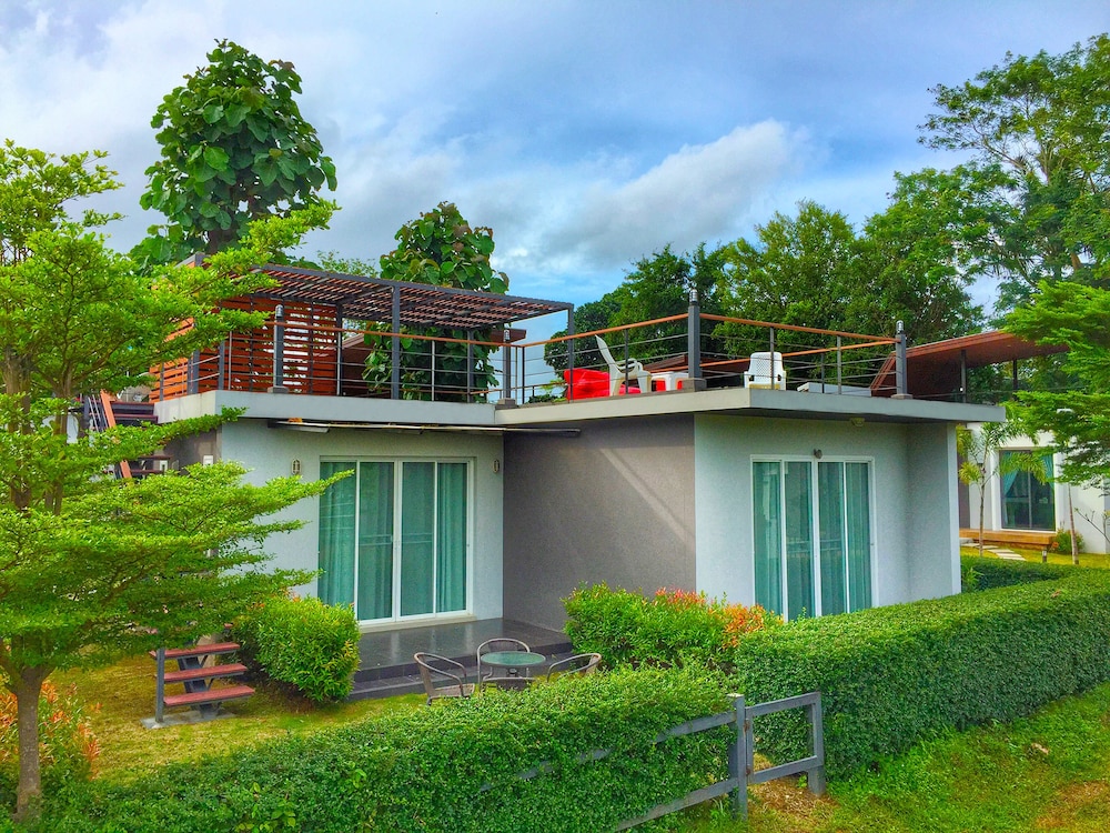 Nariya Bayfront Phuket 5/50