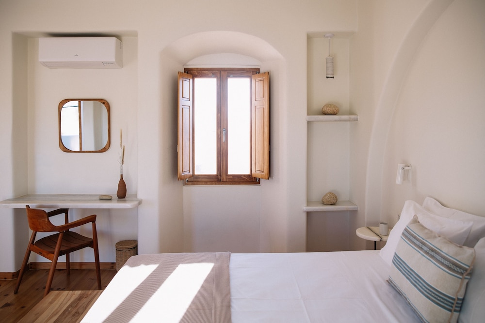 Ammothines Cycladic Suites 21/59