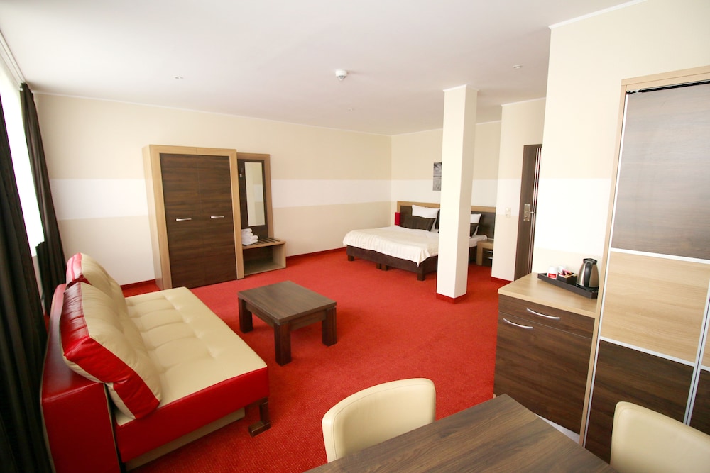 home Hotel 26/40