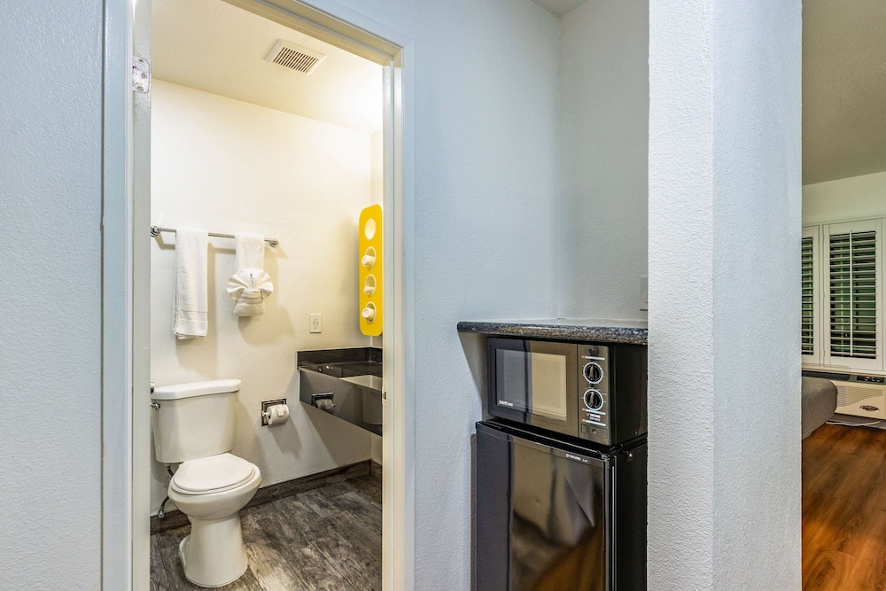 Motel6 Fountain Valley, CA - Huntington Beach Area 33/37
