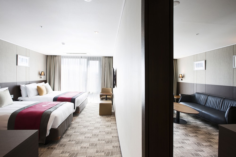 Ramada by Wyndham Jeju City Hall 18/36