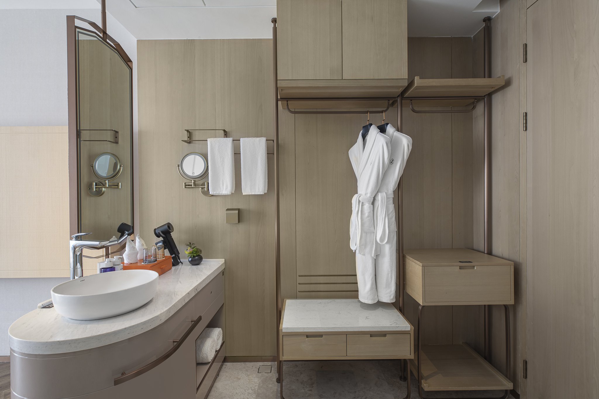 voco Chongqing Chaotianmen an IHG Hotel 43/50