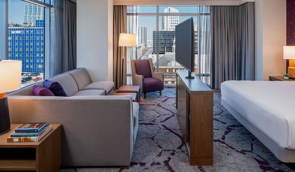 Hyatt House Tampa Downtown 35/63