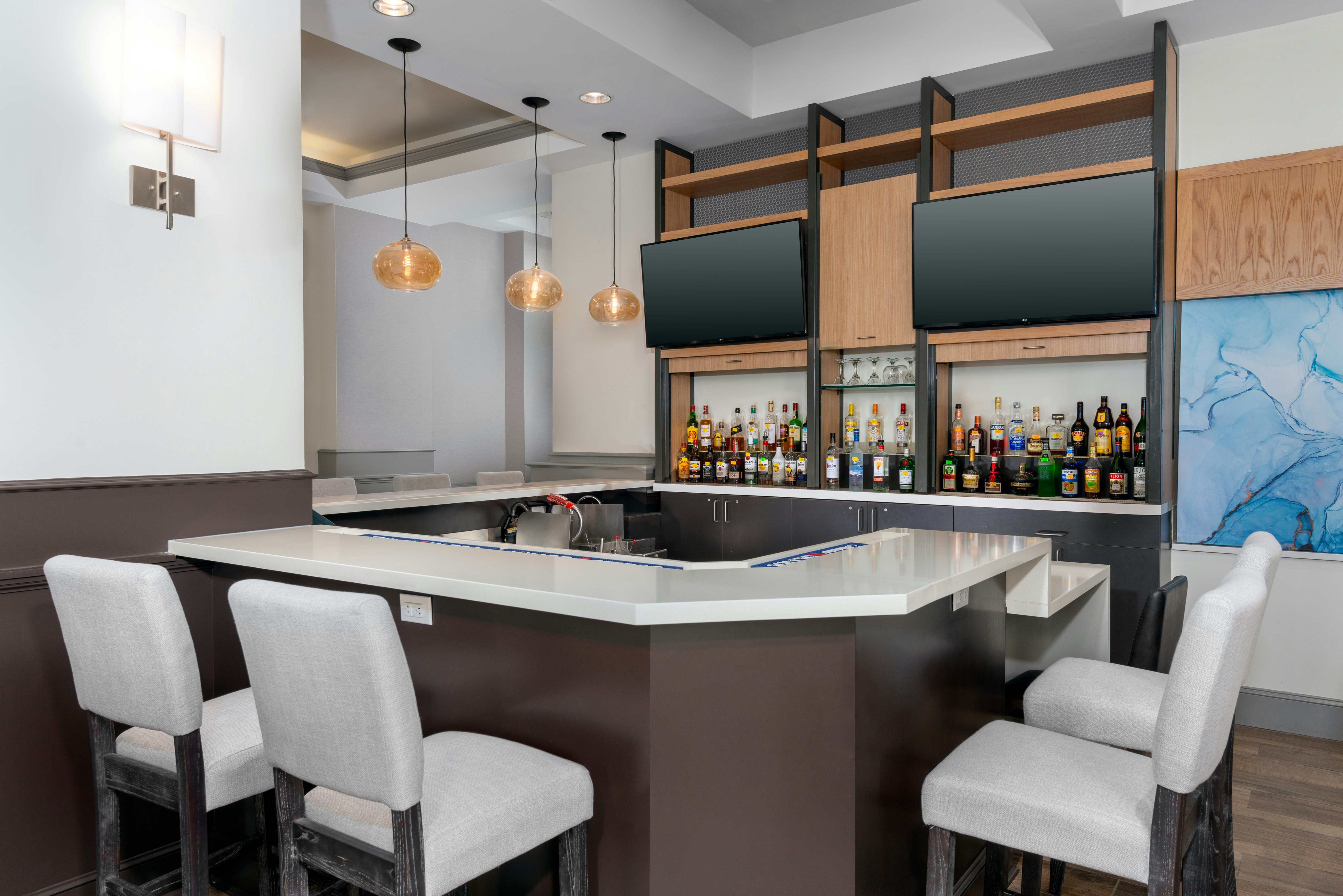 Hilton Garden Inn Charlotte - Uptown 40/58