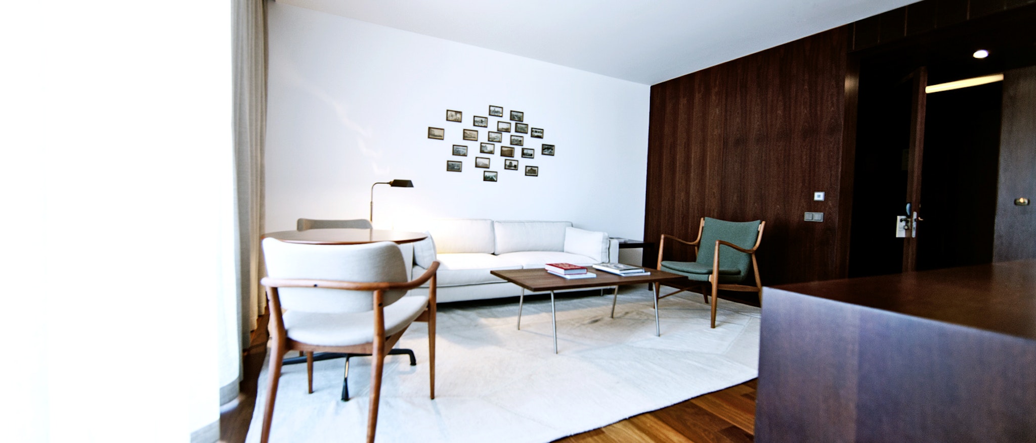 Square Nine Hotel Belgrade 16/81