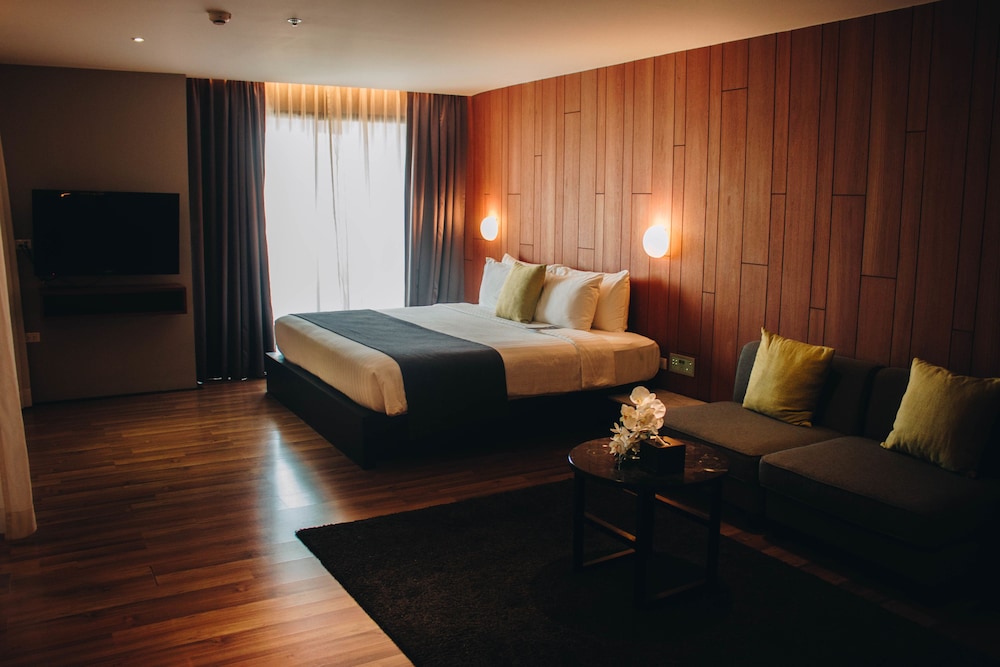 Page 10 Hotel 40/71