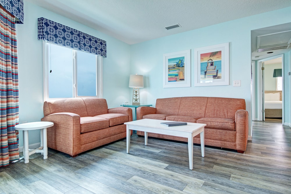 New Smyrna Waves MOD Collection by Sonesta 33/50