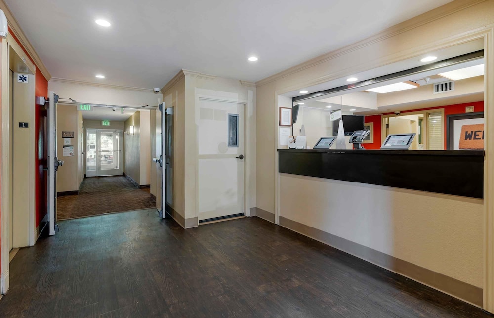 Extended Stay America Fremont - Fremont Boulevard South 8/60