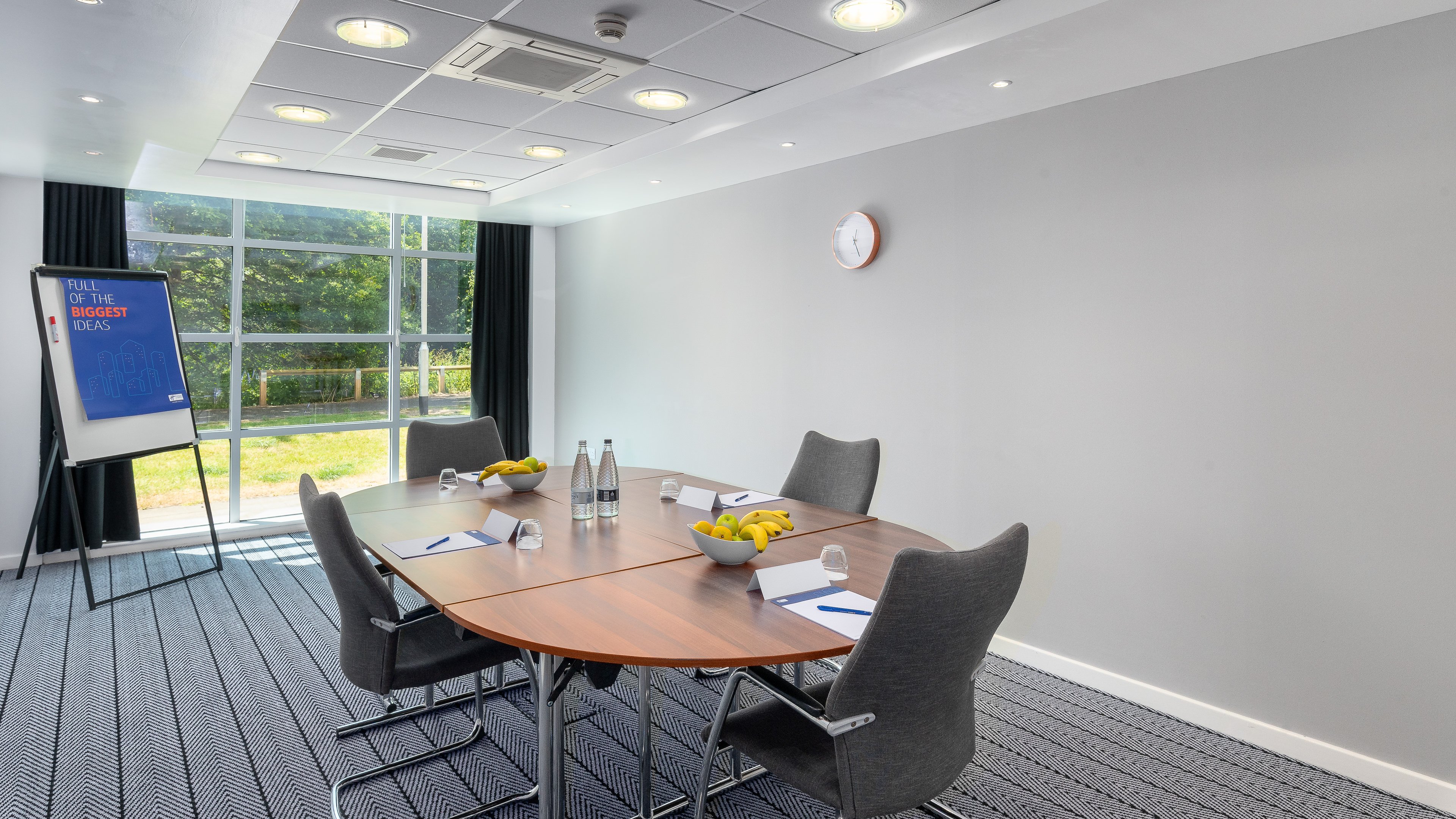 Holiday Inn Express Leigh - Sports Village 39/50