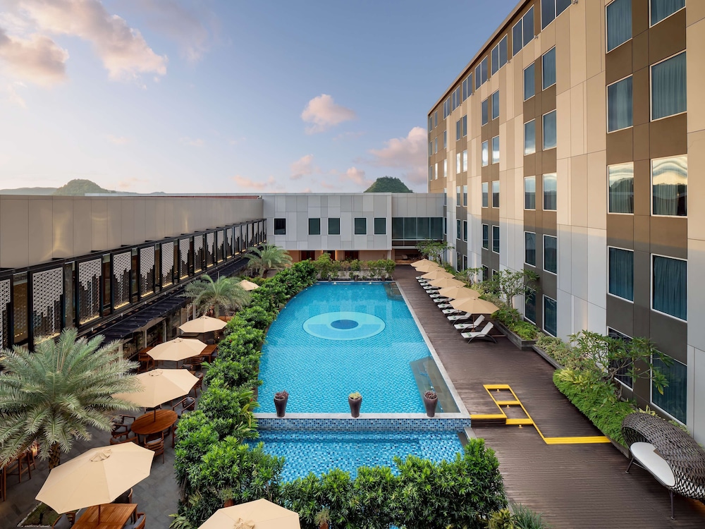 Radisson Lampung Kedaton 74/76