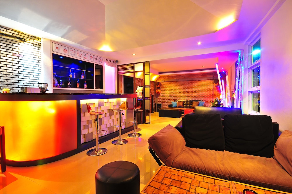 Cafe@Luv22 Guest House 48/67