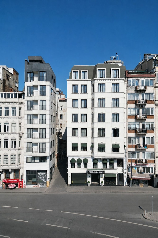 The Biancho Hotel Pera 66/73