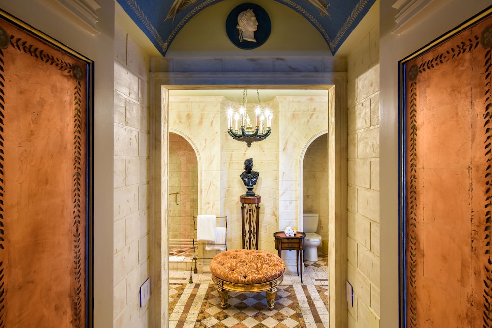 THE VILLA CASA CASUARINA 28/61