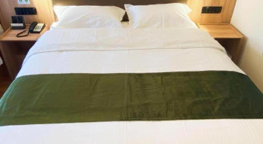 GreenTree Inn Beijing Fangshan District Doudian Road Jinxin Yuan Express Hotel 21/42