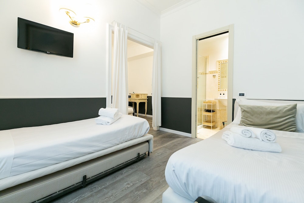 Hotel Capitolium Town House Suite 16/55