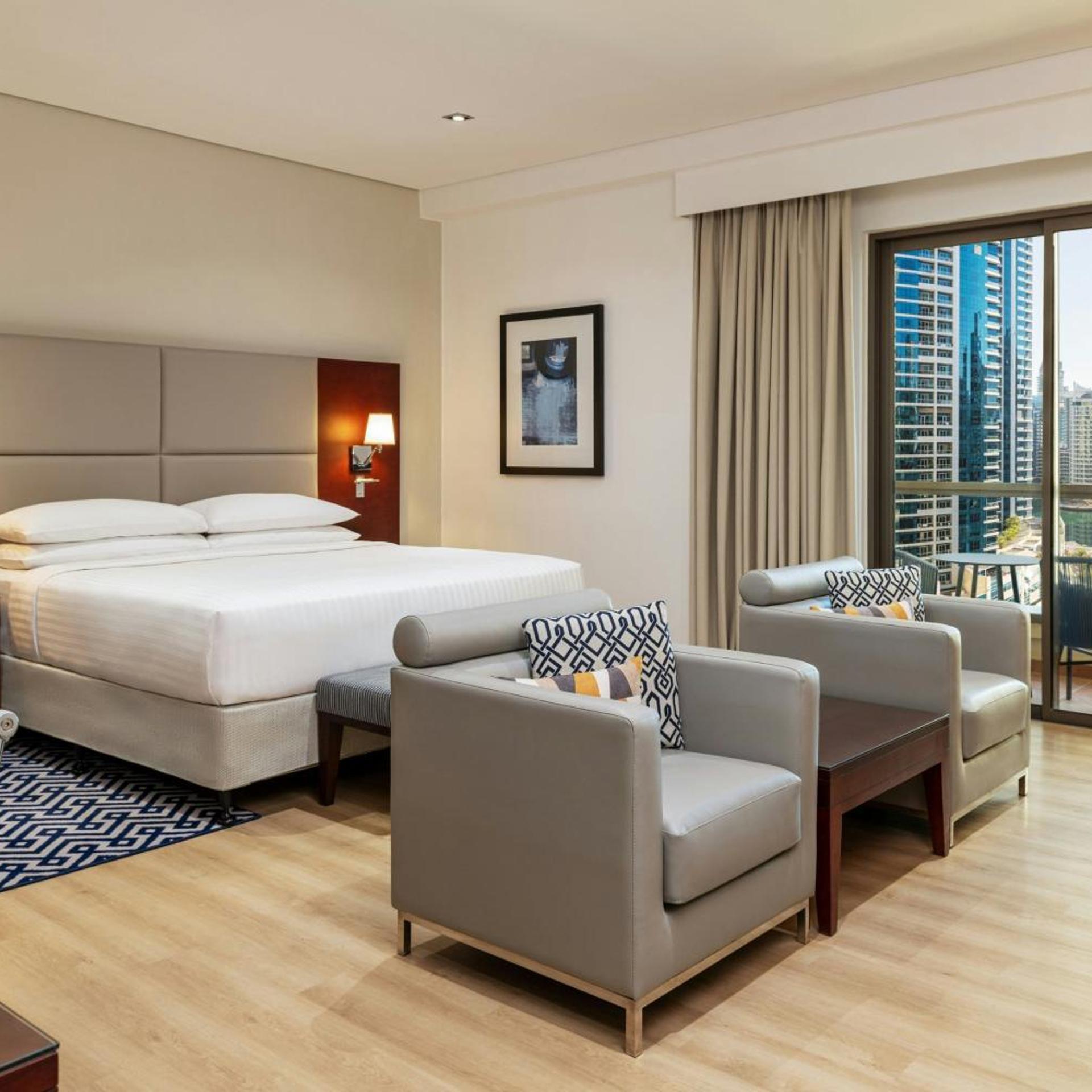 CONNECTING, DELUXE, FAMILY, KING AND TWIN BEDS, PARTIAL SEA VIEW