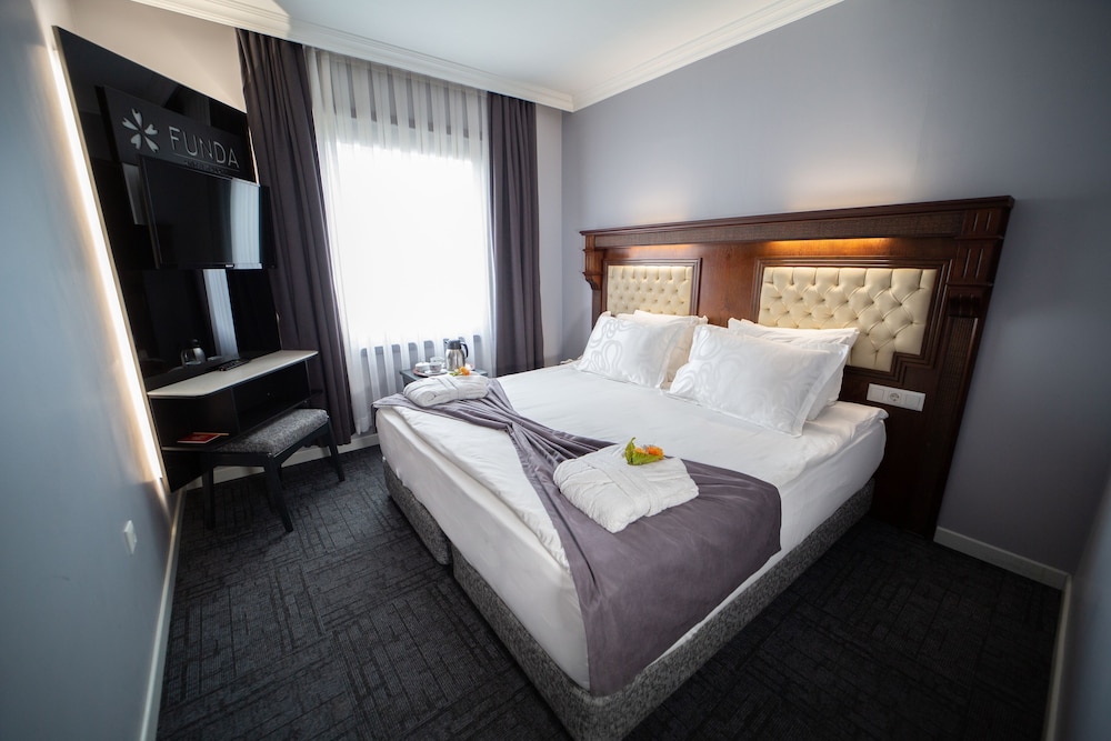 Funda Hotel 15/50