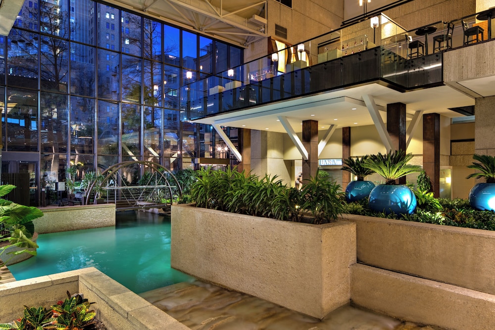 Hyatt Regency San Antonio Riverwalk 11/83