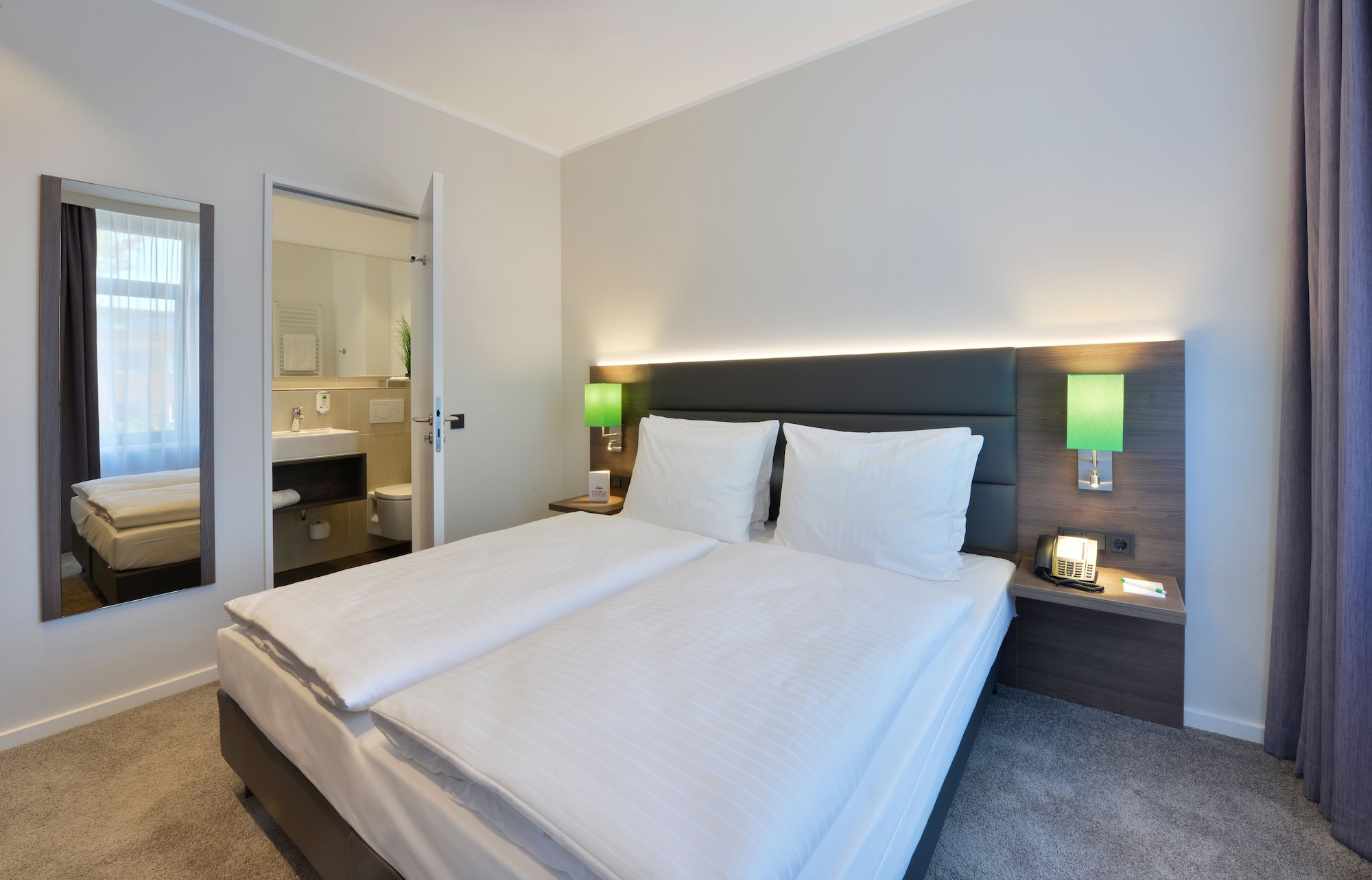 1 BEDROOM, PREMIUM, APARTMENT