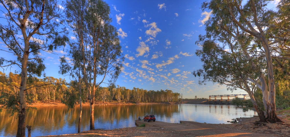 Yarrawonga Holiday Park 19/21