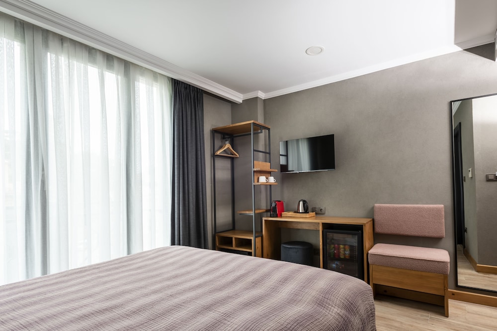 Petrion Hotel 23/50