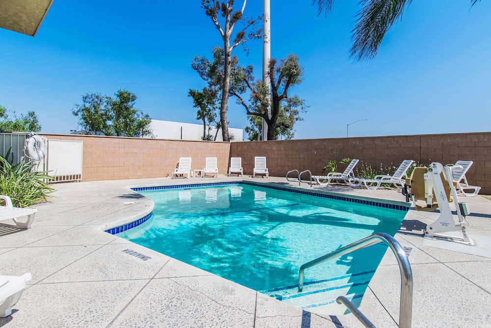 Motel6 Ontario, CA - Airport 43/61