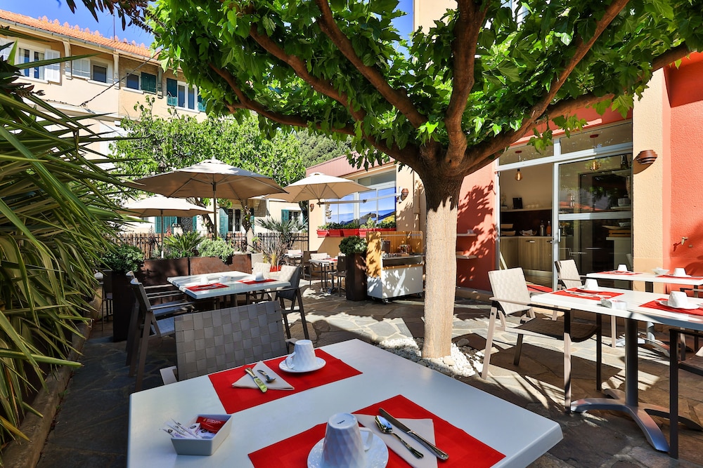 Hotel Provencal 30/50
