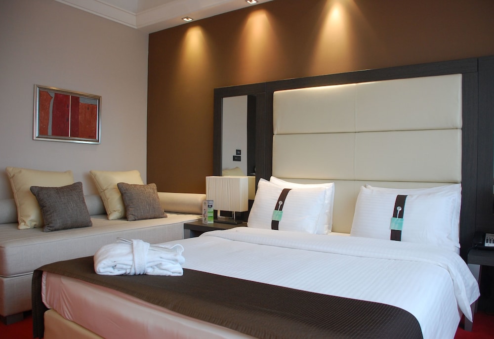 Holiday Inn Belgrade 16/71