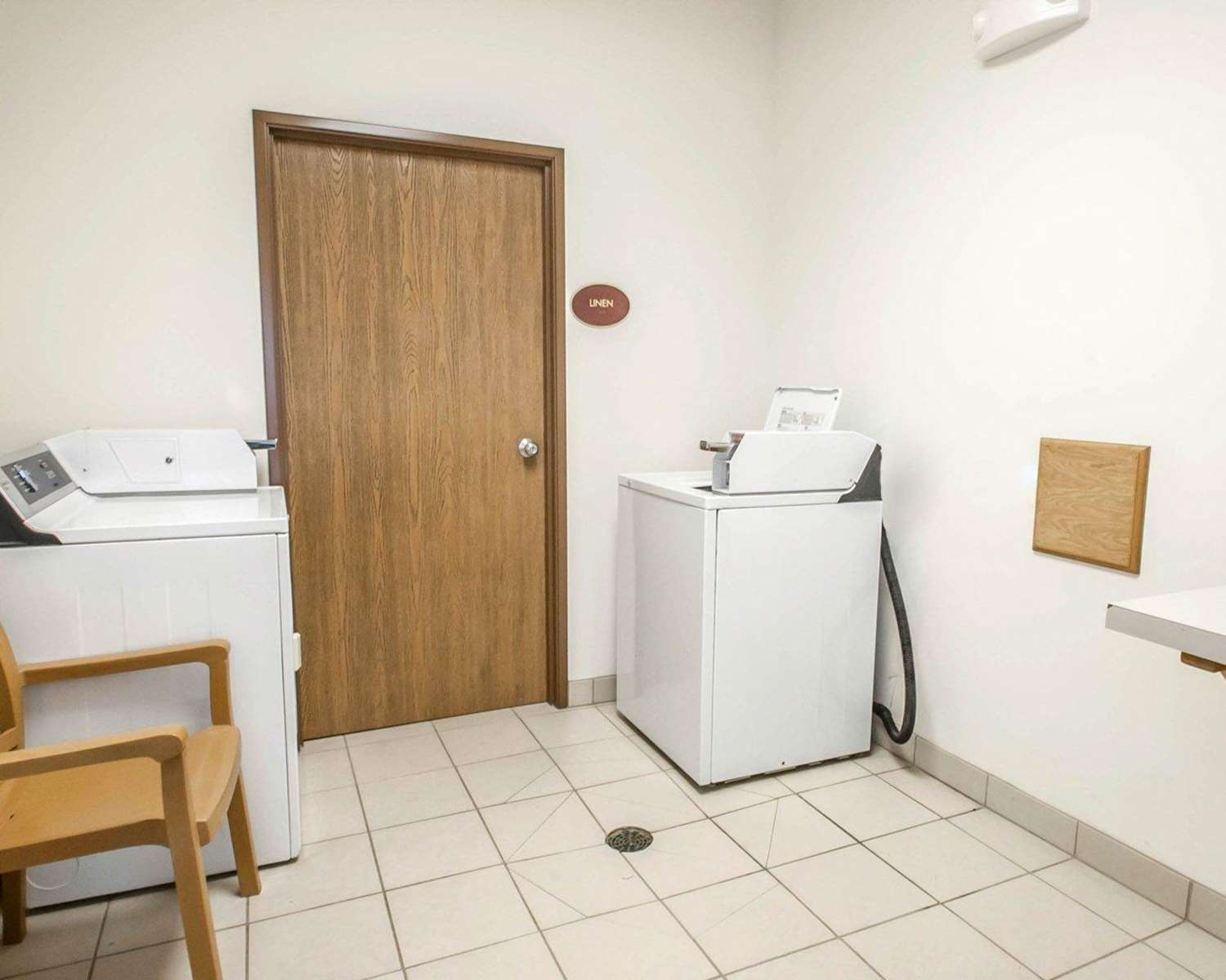 Sleep Inn Suites Lake of the Ozarks 8/52